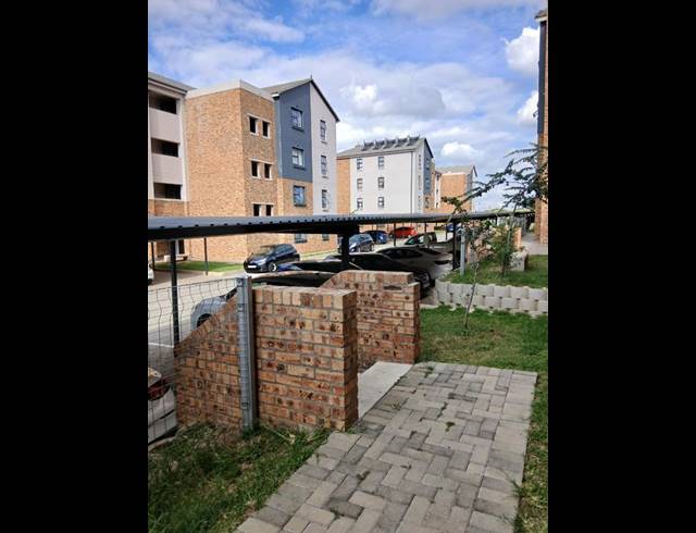 2 BEDROOM APARTMENT FOR SALE IN RIVERSIDE VIEW EXT 35